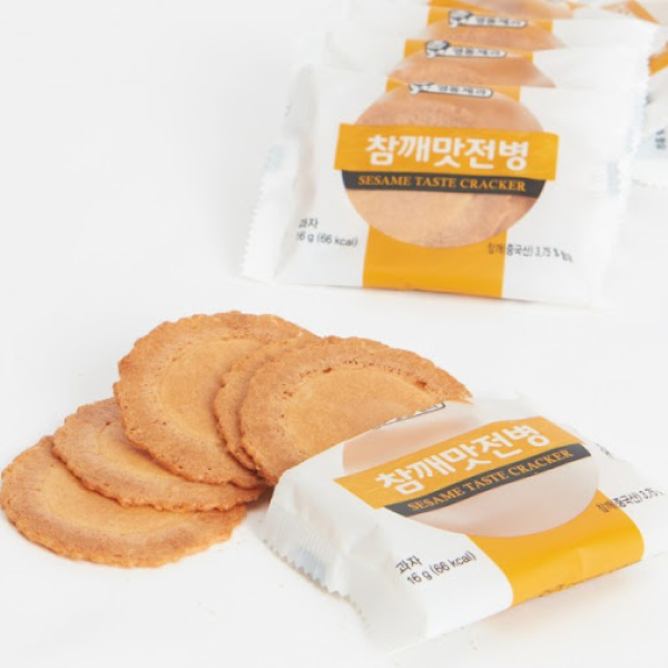 Korean Pancake Sesame Cookie Set (영동제과 참깨맛 전병세트) - 16g × 25pack